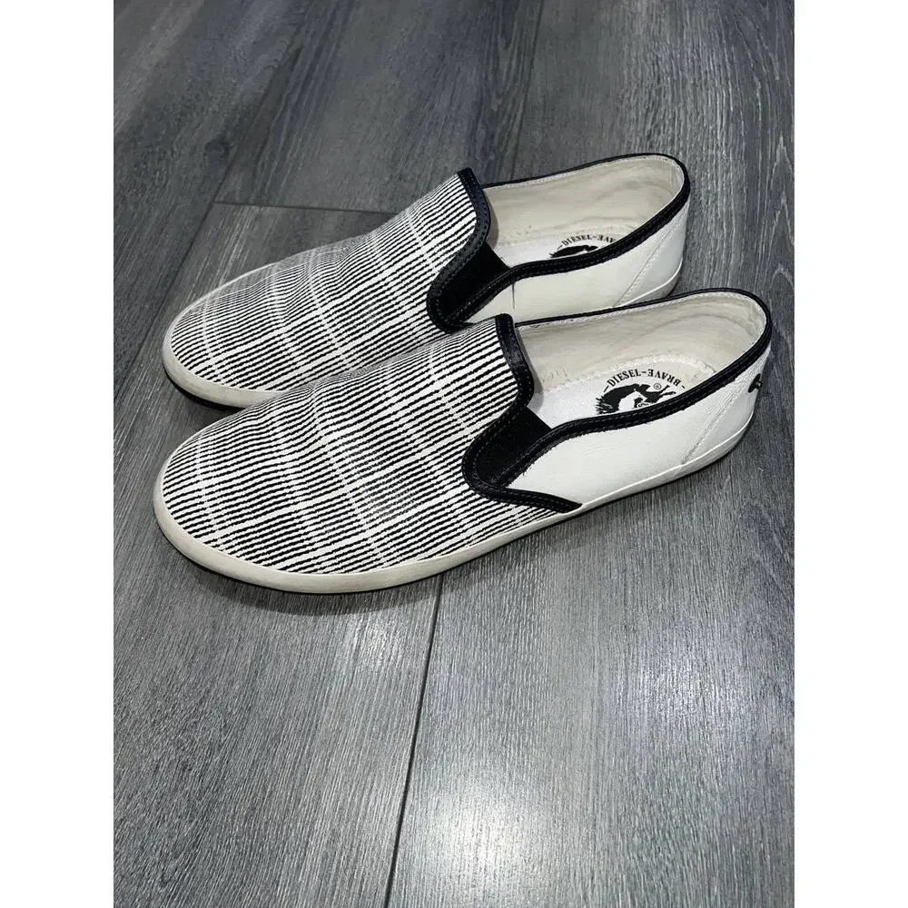 DIESEL Men's White & black striped leather Sneakers Only The Brave 10.5 S000058